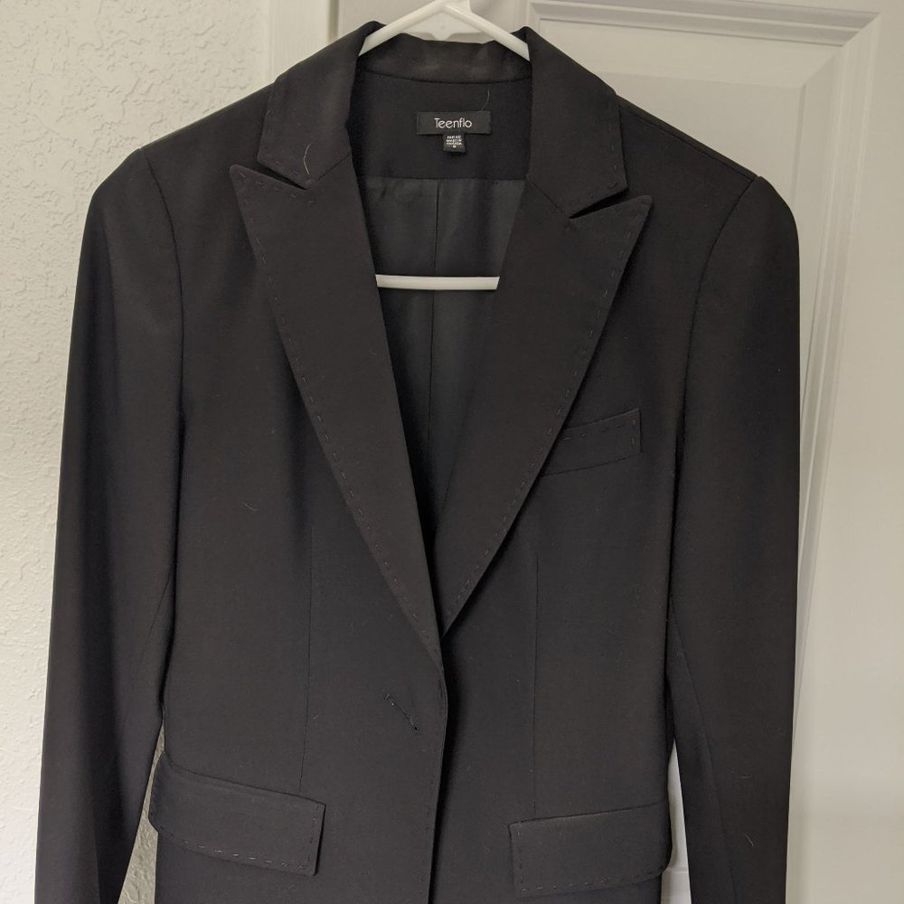 Black Pant Suit (Teenflo, silk lined)